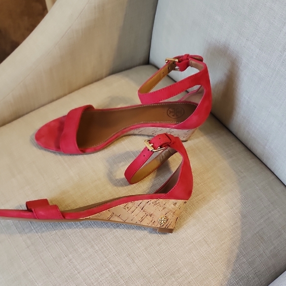 Tory Burch Savannah Wedge Red Suede Sandal Size 7.5 - Picture 4 of 7